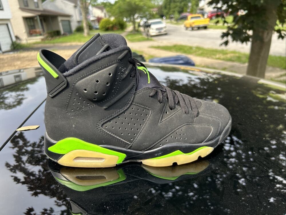 Air Jordan 6 Retro GS Black Electric Green/Black Sneakers 8.5 Right Shoe Only